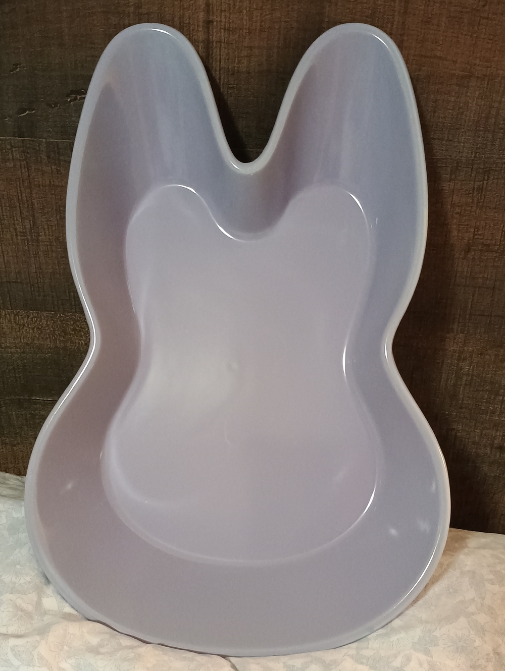NIB Zrike Brands 12in Ceramic Bunny Shaped Baker Lavender Purple Easter